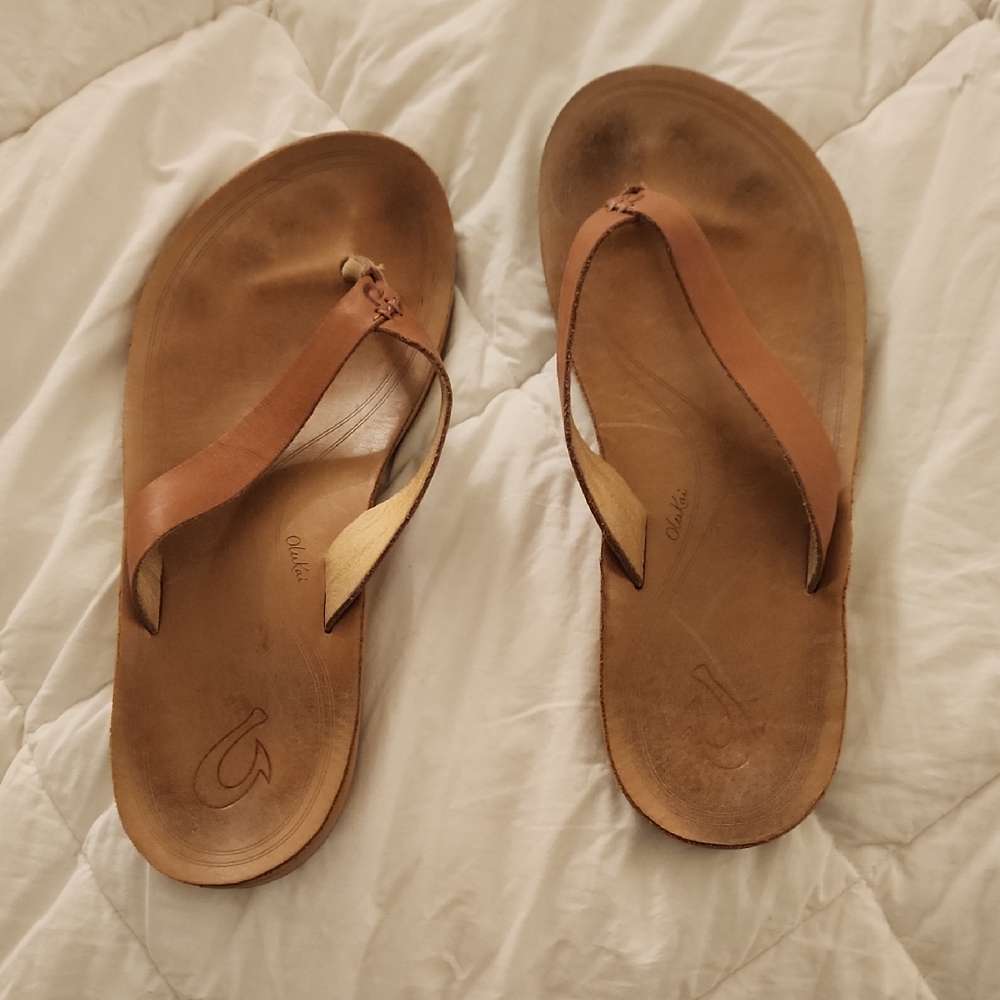 OluKai Nonohe Tan Leather Womens Sandals Size 8
